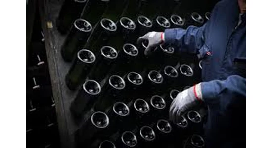 A francia pezsgő világa: Champagne, Crémant és a hagyományos habzóborok titkai